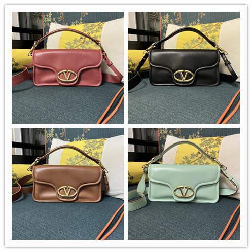 Picture of Valentino Handbags _SKUfw235415967fw